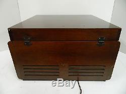 Vintage Zenith Radio/Phono Model 5R085-Z Includes Records