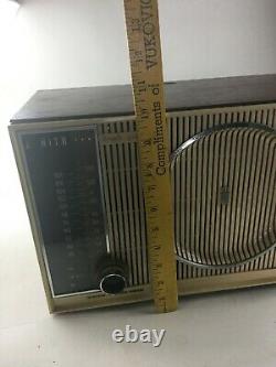 Vintage Zenith S-53555 Radio Model H-845 Works SEE VIDEO