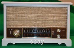 Vintage Zenith S-58040 Updated Bluetooth Conversion Radio in Wooden Cabinet