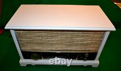 Vintage Zenith S-58040 Updated Bluetooth Conversion Radio in Wooden Cabinet