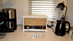 Vintage Zenith S-58040 Updated Bluetooth Conversion Radio in Wooden Cabinet