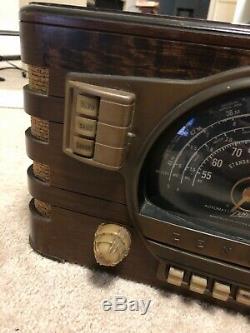 Vintage Zenith Shortwave Standard Broadcast Tube Table Top Radio