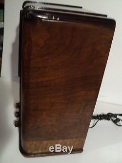 Vintage Zenith Tabletop Radio Model 5-S-29 (5S29) Tombstone Radio (1936)