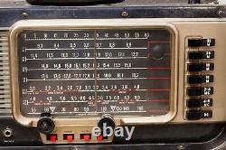 Vintage Zenith TransOceanic Model B600 Portable Shortwave Radio