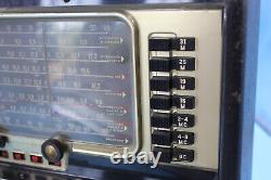 Vintage Zenith Trans-oceanic Wave Magnet Model L600 Multiband Radio