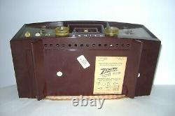 Vintage Zenith Tube AM Clock Radio Model R-519R Bakelite Brown