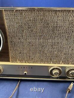 Vintage Zenith Tube AM/FM Radio Model MJ1035-1 WORKS GREAT