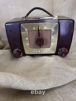 Vintage Zenith Tube Radio Bakelite Case. FOR PARTS ONLY. 1956 AM