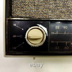 Vintage Zenith Tube Radio C724W AM/FM Super Caroline White Tabletop C724W Works