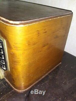 Vintage Zenith Tube Radio Chassis Model 7S633 Push Button Rare Shortwave
