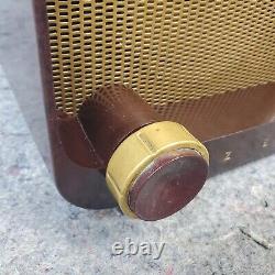 Vintage Zenith Tube Radio Model 5D811 Brown Bakelite AM Portable MCM Works