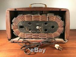 Vintage Zenith Tube Radio Model 6D030E Eames Mid Century Modern Plywood Walnut