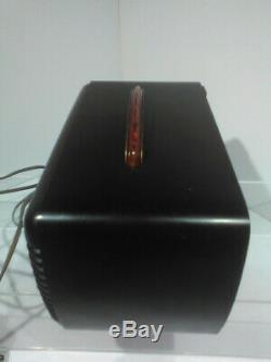 Vintage Zenith Tube Radio, Model 6-D-510, Brown Bakelite, 1940