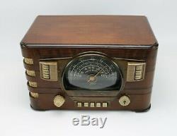 Vintage Zenith Tube Radio Model 78529 Three Band Automatic Tuning Wood Cabinet