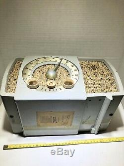 Vintage Zenith Tube Radio Model T724 Working