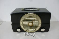 Vintage Zenith Tube Radio S-19493 Model K526Y Bakelite 1953