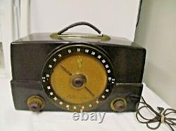 Vintage Zenith USA Bakelite Center Dial Radio S14128, Chassis 7G01-FM Armstrong