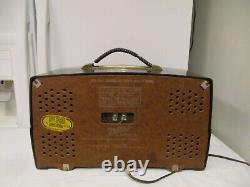 Vintage Zenith USA Bakelite Center Dial Radio S14128, Chassis 7G01-FM Armstrong