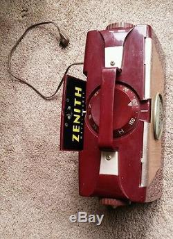 Vintage Zenith Wave Magnet Portable Tube Radio