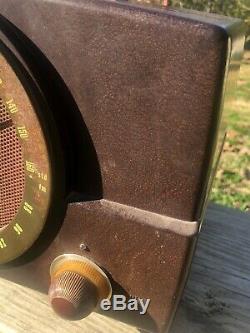 Vintage c. 1940 Bakelite Zenith AM/FM Tube Radio Model S-14128 // Works (#2536)