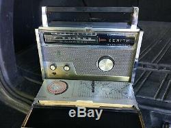 Vintage radio Zenith Transoceanic wavemagnet all transistor royal 1000 port