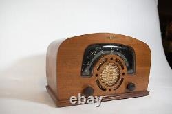 Vintage wood tube Zenith Model 6d2620. Circa 1940