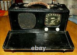 Vnt. 1940`s Zenith Long Distance Portable Wave Magnet Tube Radio Model 6-G-501M