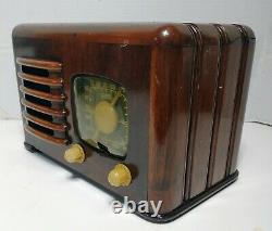 Vtg 1940s Zenith The Toaster Wood AM Tabletop Tube Radio Model No 8D625 Tested