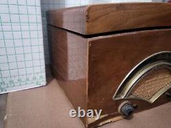 Vtg Zenith 6R084 Chasis 6C21 Tube Radio Record Player With Changer