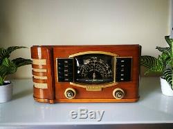 Wonderful collectible radio Zenith 7S633R with Automatic radio station tuning
