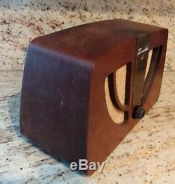 ZENITH 6D030 Tube Radio Charles & Ray Eames Designed Body Works Good! Tested