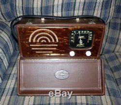 ZENITH 6G501L PORTABLE TUBE RADIO WORKS, GREAT SHAPE, USA MADE 1940's
