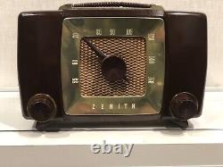 ZENITH H615 Radio 1951 Gorgeous Bakelite Cabinet and WORKING