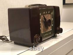 ZENITH H615 Radio 1951 Gorgeous Bakelite Cabinet and WORKING