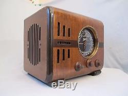 ZENITH TABLE RADIO Mdl. 5S218 CUBE Restored