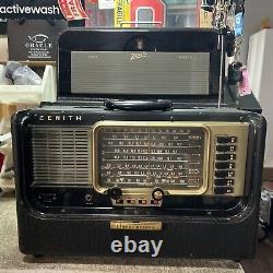 ZENITH Trans-Oceanic Broadcast Receiver. Model A600 Chassis 6A40 Black