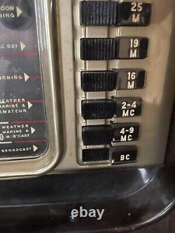 ZENITH Trans-Oceanic Wave Magnet Radio Model B600 With 6A40 Chassis WORKS