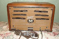 ZENITH Vintage Tube Radio Model 6D525 Toaster Circa 1941 Wood Plays Very Nice