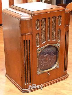 Zenith 10S130 Deco Large Black Dial Tombstone Tube Radio