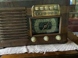 Zenith 1941 table radio, radio Model 6S527 & Ch. 6A02