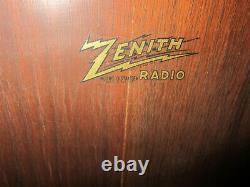 Zenith 1947 tube radio 6r886 Tabletop radio Cobra matic phonograph Works read