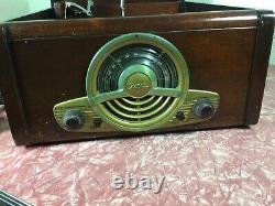 Zenith 1948 tube radio Model 6r886 Tabletop radio Cobra phonograph 6EO2 Chassis