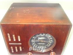 Zenith 5R216 Black Dial Cube Wood Tube Radio