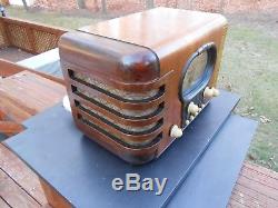Zenith 5S319 Racetrack Dial Deco 1930's Wood Radio