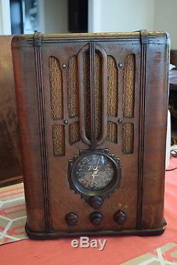Zenith 5-S-29 Tombstone Antique Radio with Multi-Color Dial