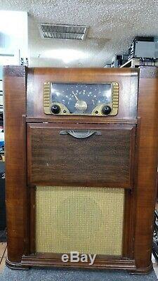 Zenith 6C22 Antique Radio with Turntable WORKING