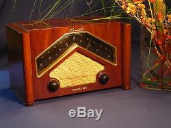 Zenith 6D029 AM radio with its impressive and gorgeous wood cabinet