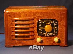 Zenith 6D525'Toaster' AM radio with that amazing wood and performance