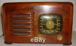 Zenith 6D-625 Radio
