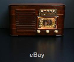 Zenith 6S527 Deco Wood Cabinet Pushbutton Tube Radio AM/SW w Lighted Dial
